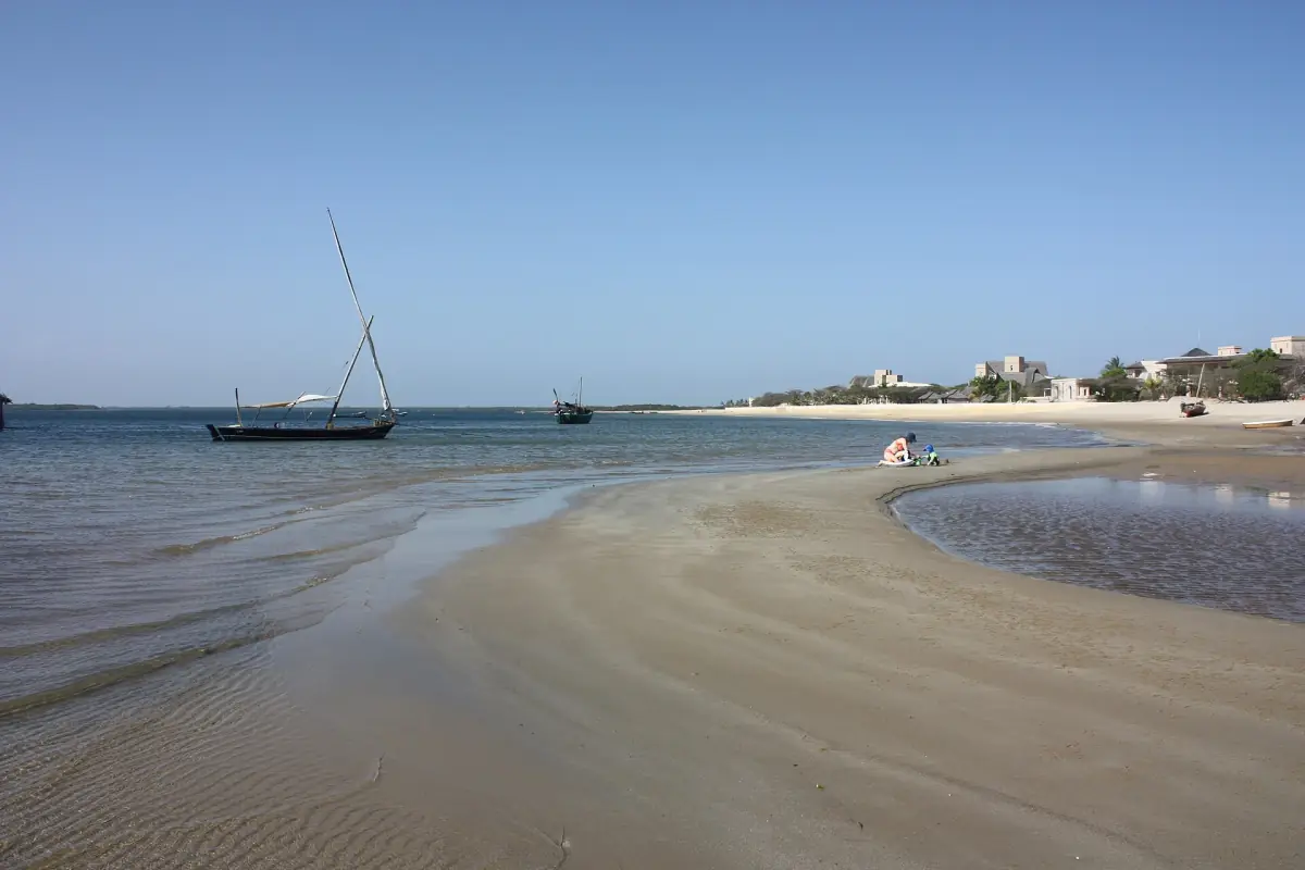Ein Strand auf der Insel Manda